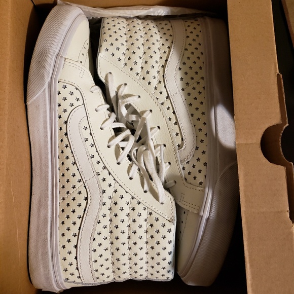 White vans - Picture 2 of 6